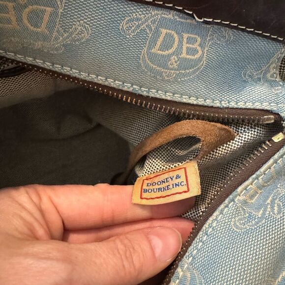 Dooney & Bourke East West Canvas / Leather Trim Donegal Crest Tote Shoulder Bag - Picture 15 of 16